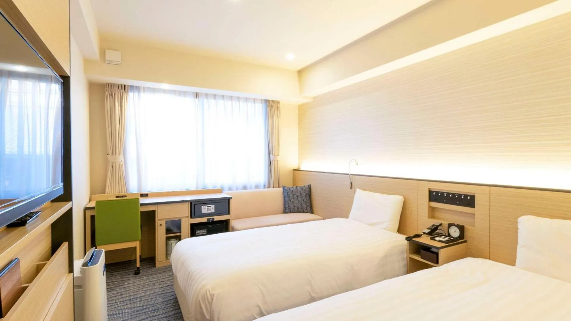 Comfort Inn Kyoto Shijokarasuma Hotel